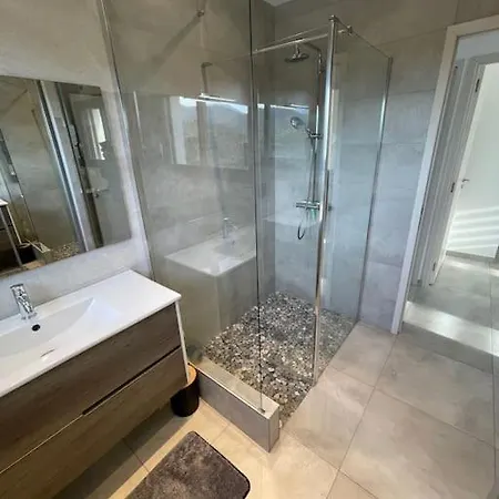 Rez De Machja Vue Et Montagne A 2mn Port Sari-Solenzara