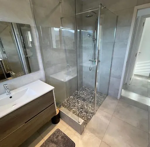 Rez De Machja Vue Et Montagne A 2mn Port Sari-Solenzara